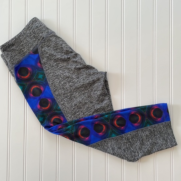 Lularoe Capri Athletic Leggings Spage Dye Geometric - Picture 5 of 5